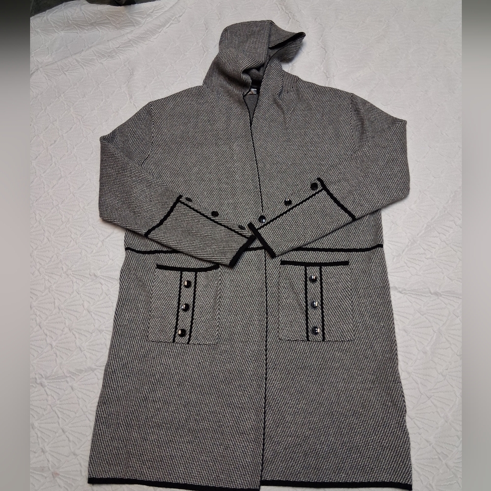 Romimona Black and White Knit Cardigan Size 3XL - Picture 6 of 16